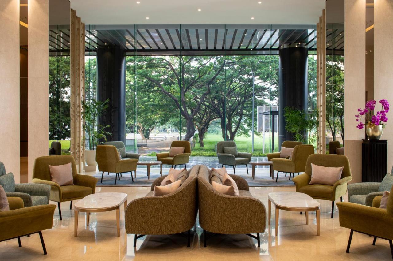 Trembesi Hotel Серпонг Екстериор снимка