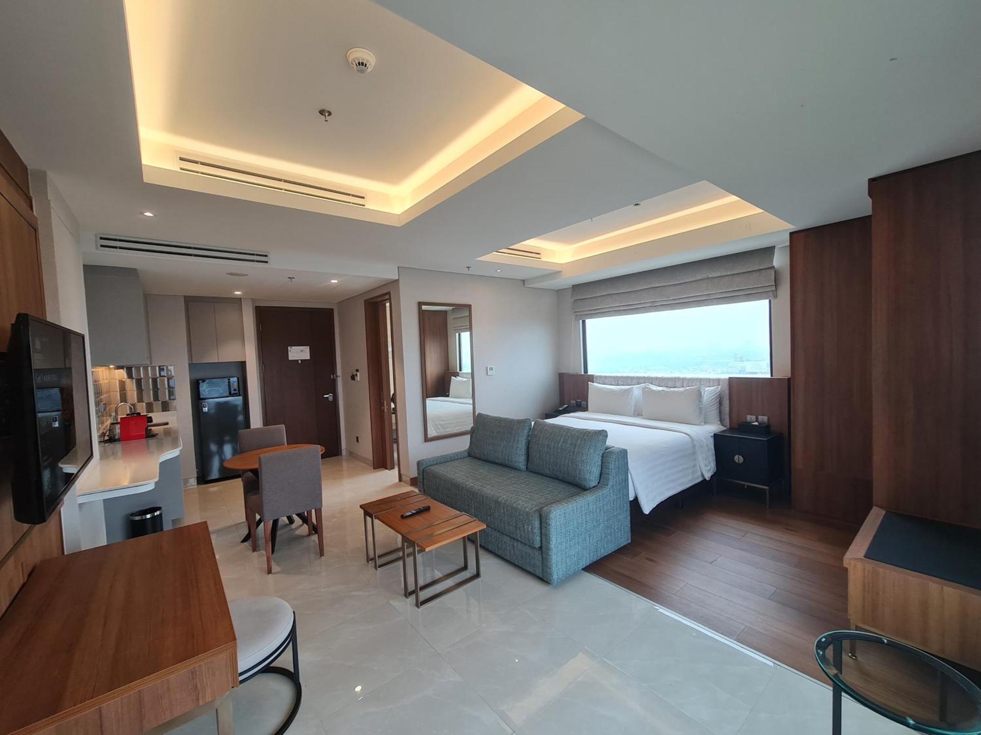 Trembesi Hotel Серпонг Екстериор снимка