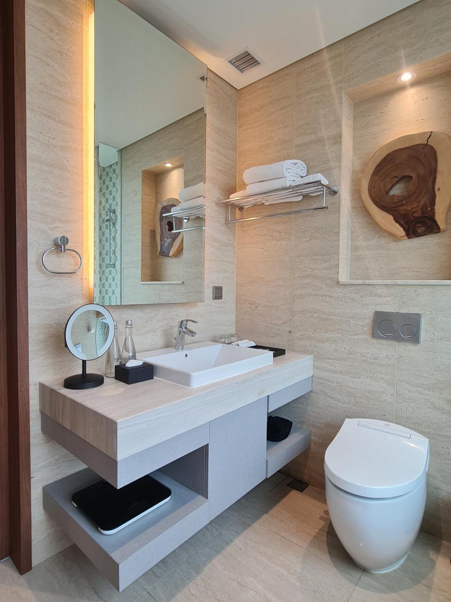Trembesi Hotel Серпонг Екстериор снимка