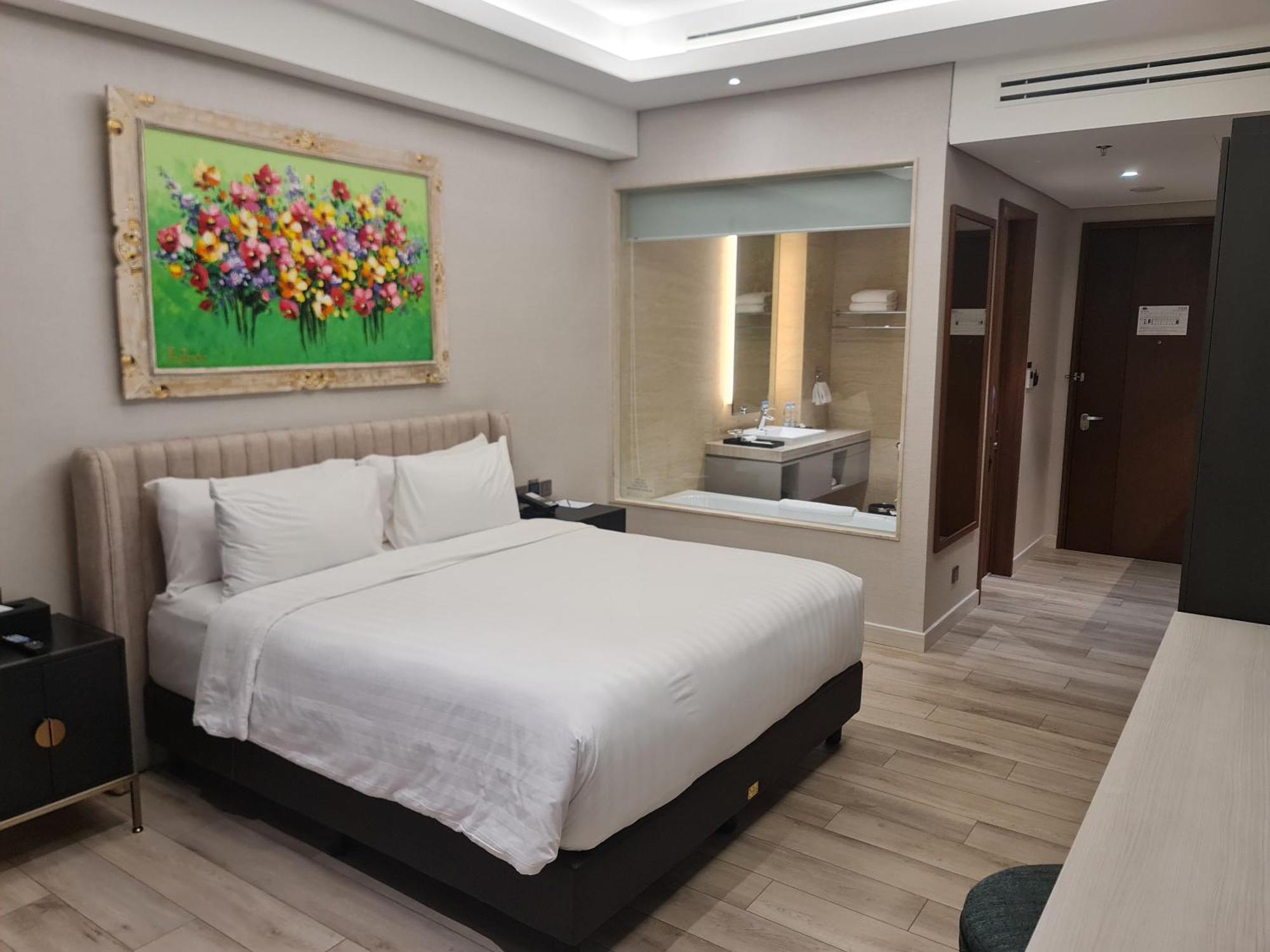 Trembesi Hotel Серпонг Екстериор снимка
